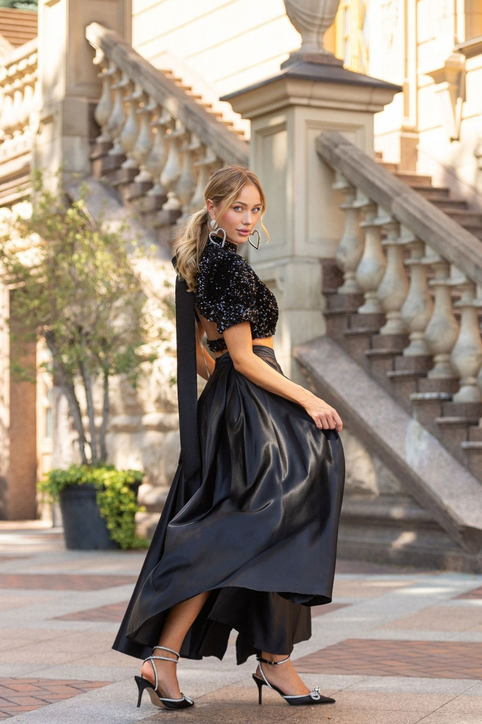 Sequin bow cropped top slit skirt suit