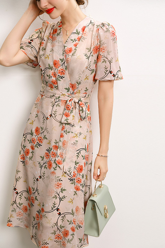 French v-neck lace-up waist-cinching fairy print A-line dress