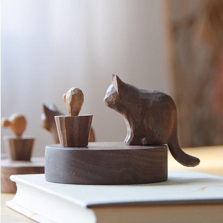Wooden Hand-Carved Diffuser Decor for Essential oils Cat Meet with Meat DC
