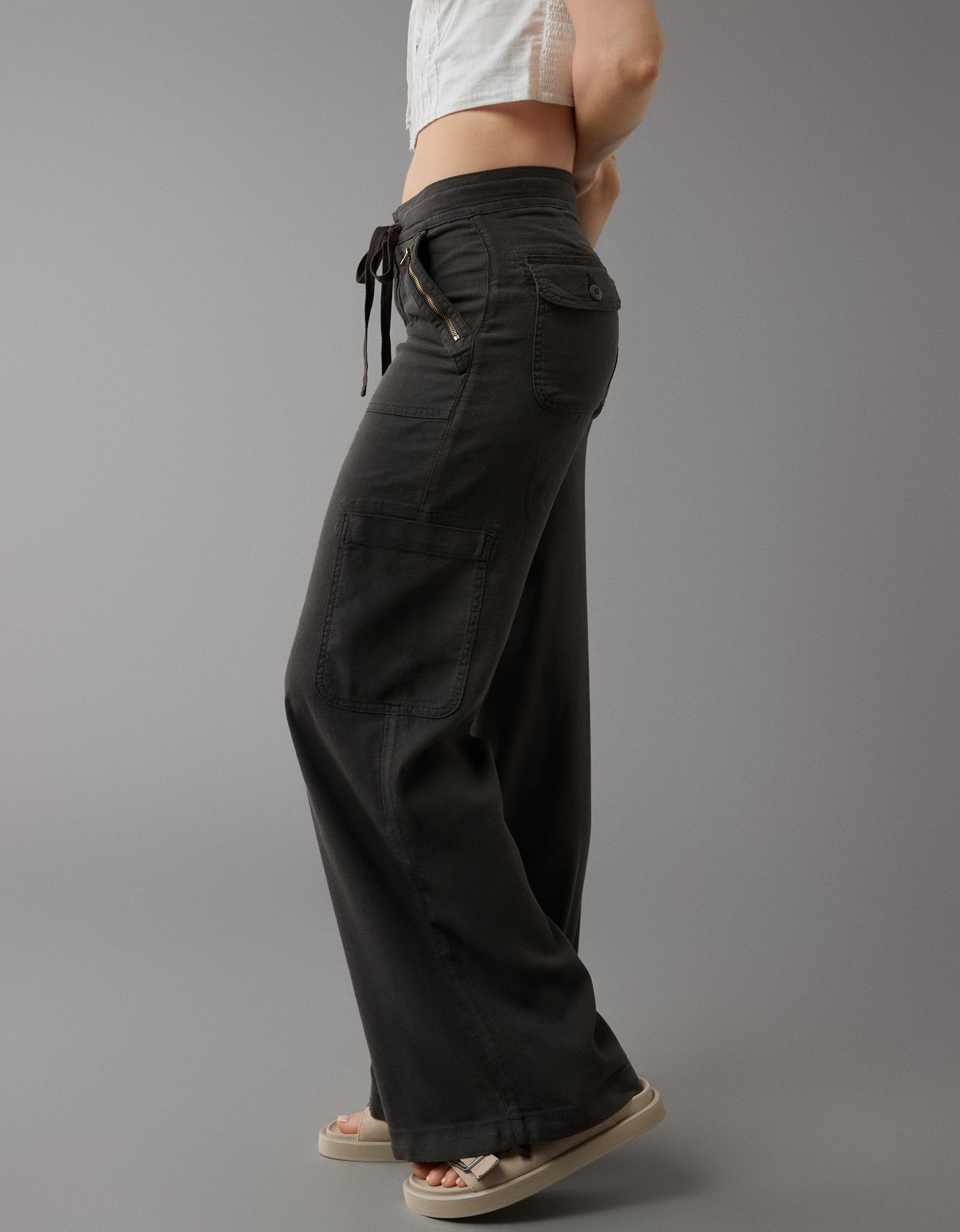 Linen-Blend Wide-Leg Cargo Pant